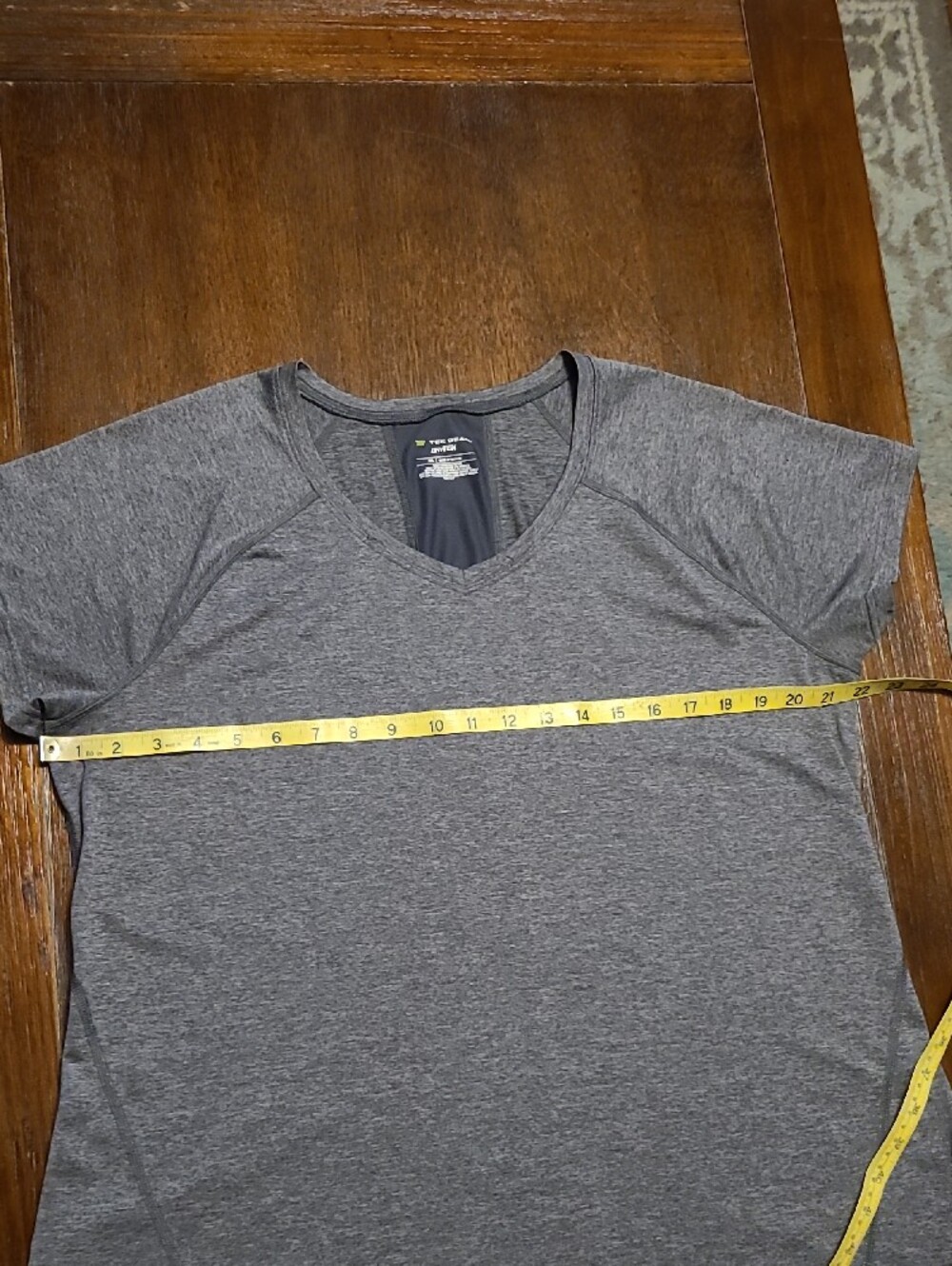 Tek Gear Athletic Gray Women's V-Neck Short Sleeve Tee - XL - Picture 6 of 8